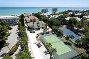 Exclusive Villa Sanibel Retreat, Steps to Beach